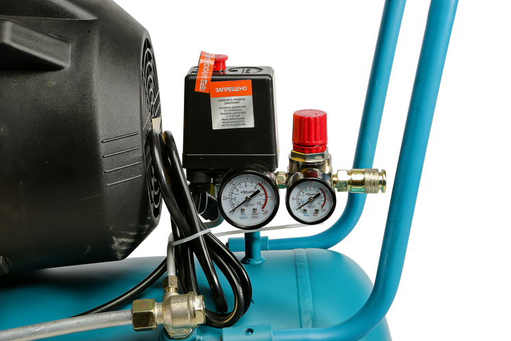 Компрессор воздушный масляный Sturm! AC93250, 2,4кВт,410л/мин, ресивер 50л, прямой привод